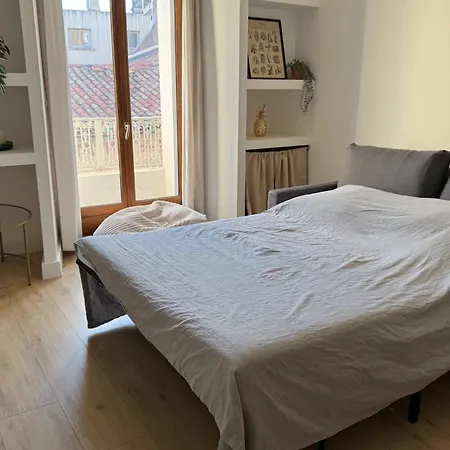 Lägenhet 1 Bedroom With Balcony - Near Park
