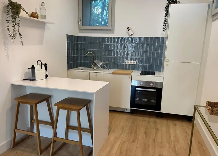 Apartamento 1 Bedroom With Balcony - Near Park *
