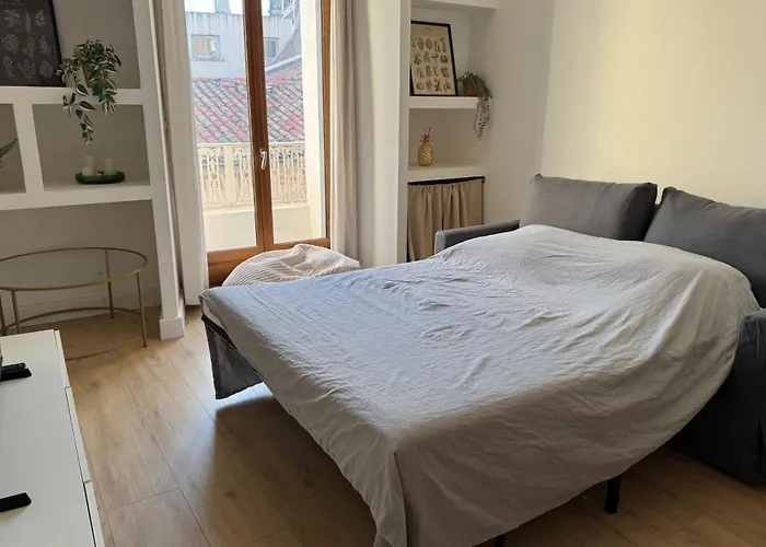 Apartamento 1 Bedroom With Balcony - Near Park