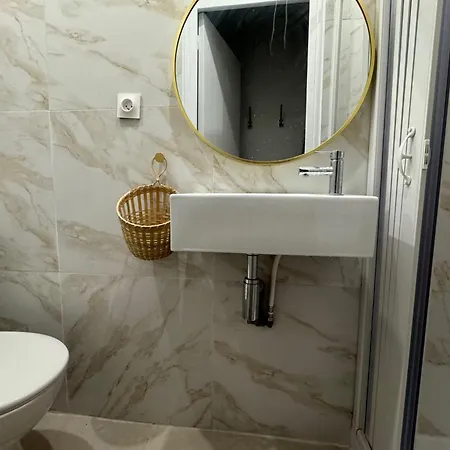 1 Bedroom With Balcony - Near Park Apartment Montpellier